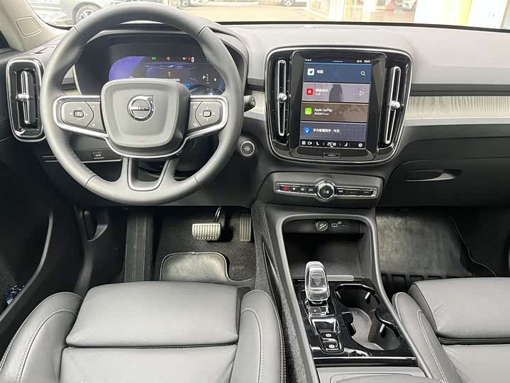 Фото 5 - Volvo XC40
