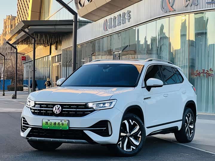 Фото 1 - Volkswagen Tayron GTE Hybrid