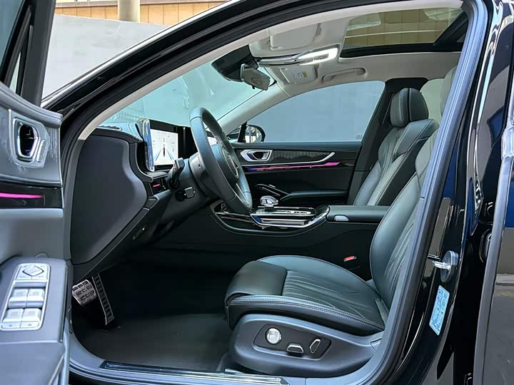 Фото 9 - Hongqi H9