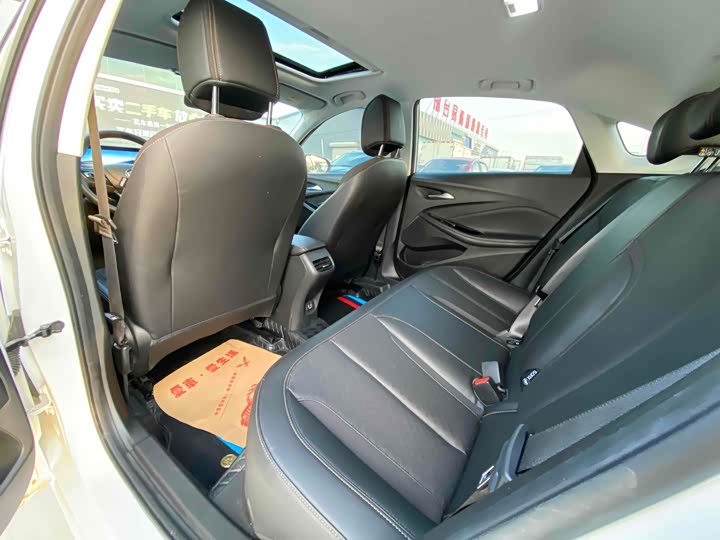 Фото 7 - Buick Verano