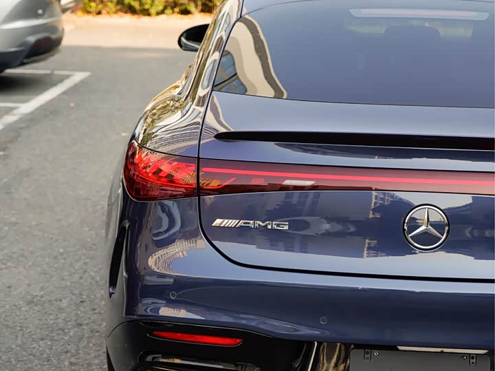 Фото 9 - Mercedes-Benz EQS AMG