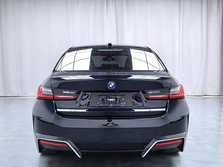 Фото 8 - BMW i3