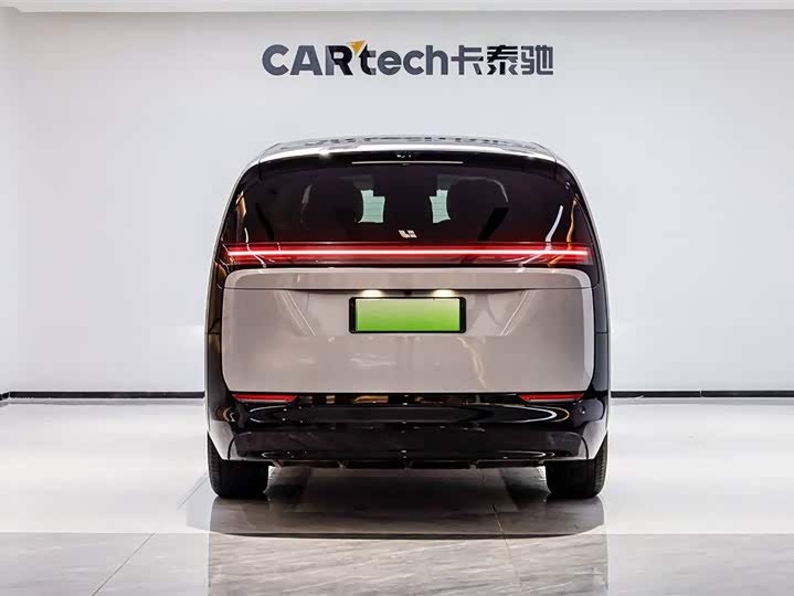 Фото 5 - LiXiang Mega