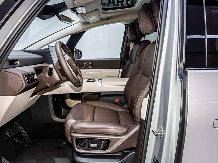 Фото 7 - LiXiang Mega