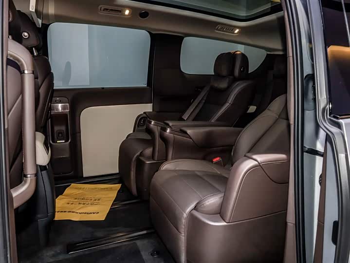 Фото 8 - LiXiang Mega