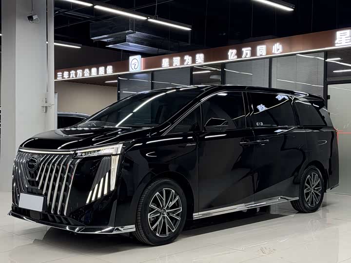 Фото 1 - GAC Trumpchi M8