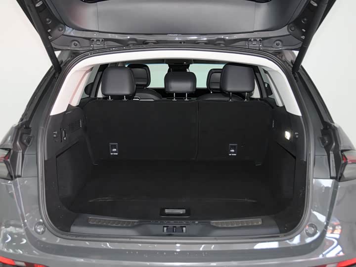 Фото 7 - Lincoln Nautilus