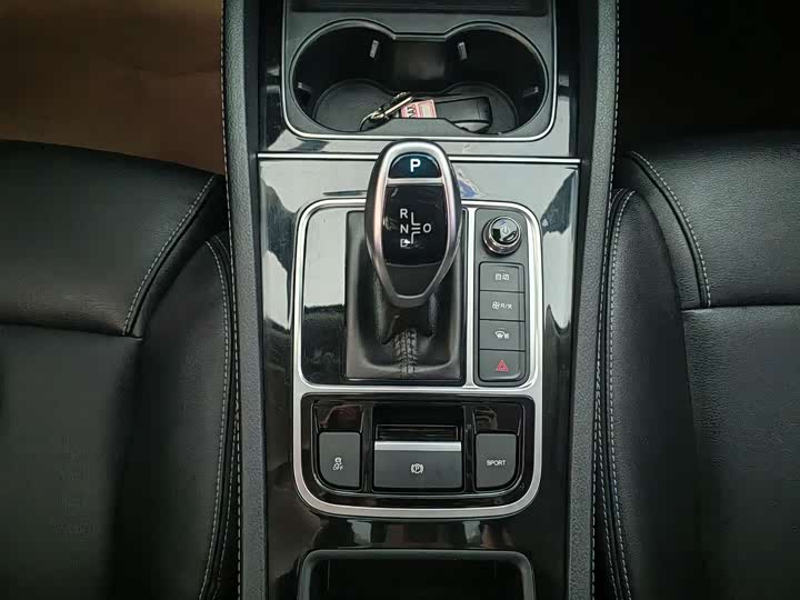 Фото 9 - BYD Song Max