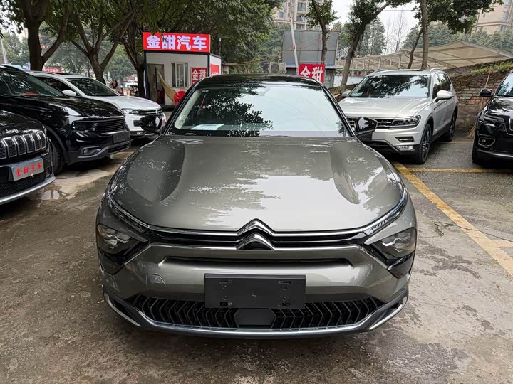 Фото 2 - Citroen C5 X