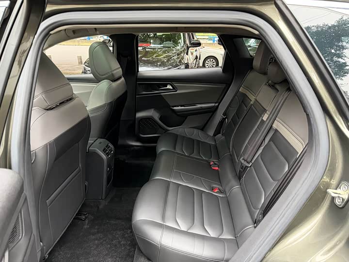 Фото 8 - Citroen C5 X