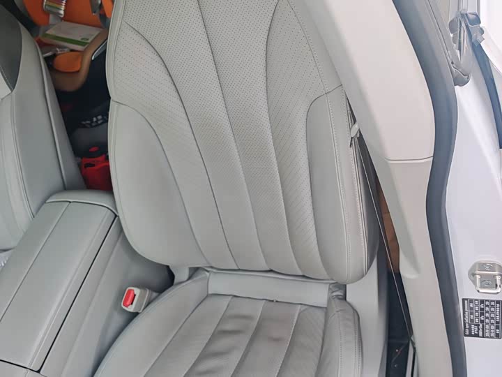 Фото 9 - Leapmotor C11