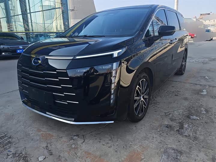 Фото 1 - GAC Trumpchi E8