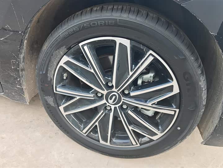 Фото 6 - GAC Trumpchi E8