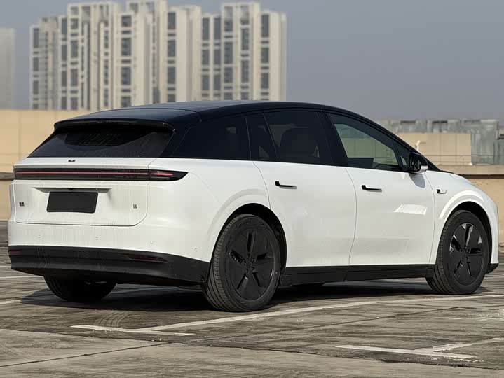 Фото 7 - LiXiang i6