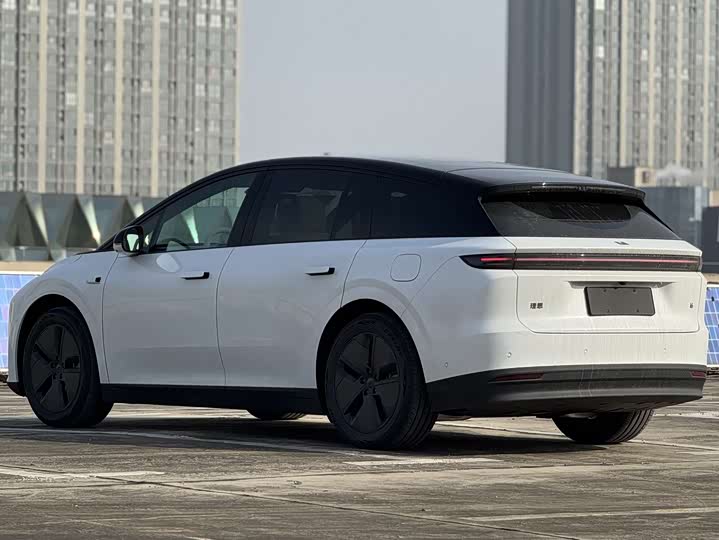 Фото 9 - LiXiang i6