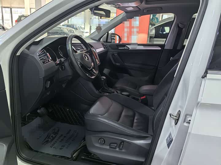 Фото 6 - Volkswagen Tiguan L Pro