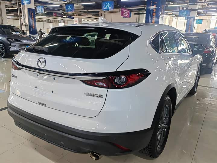 Фото 3 - Mazda CX-4