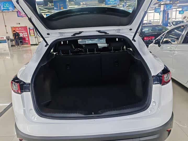 Фото 4 - Mazda CX-4