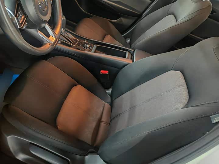 Фото 9 - Mazda CX-4