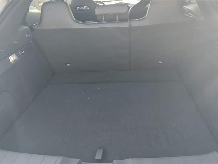 Фото 4 - Changan UNI-T