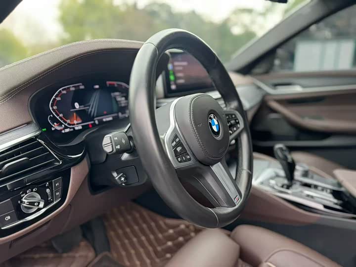 Фото 7 - BMW 5 Series