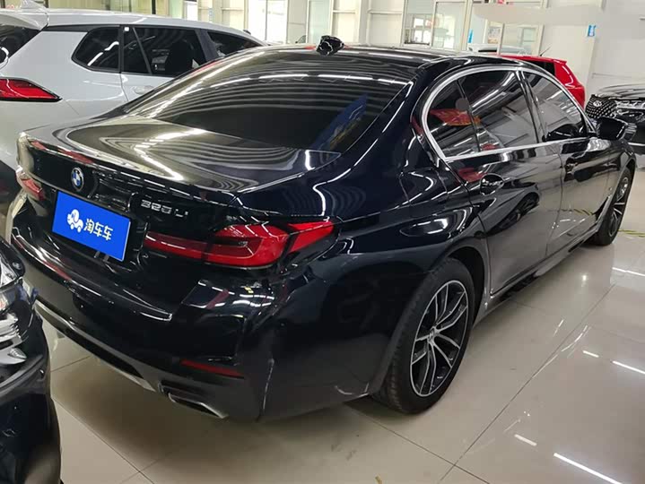 Фото 3 - BMW 5 Series