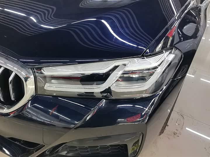 Фото 5 - BMW 5 Series