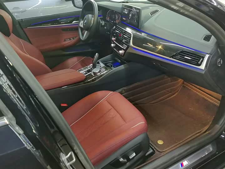 Фото 8 - BMW 5 Series