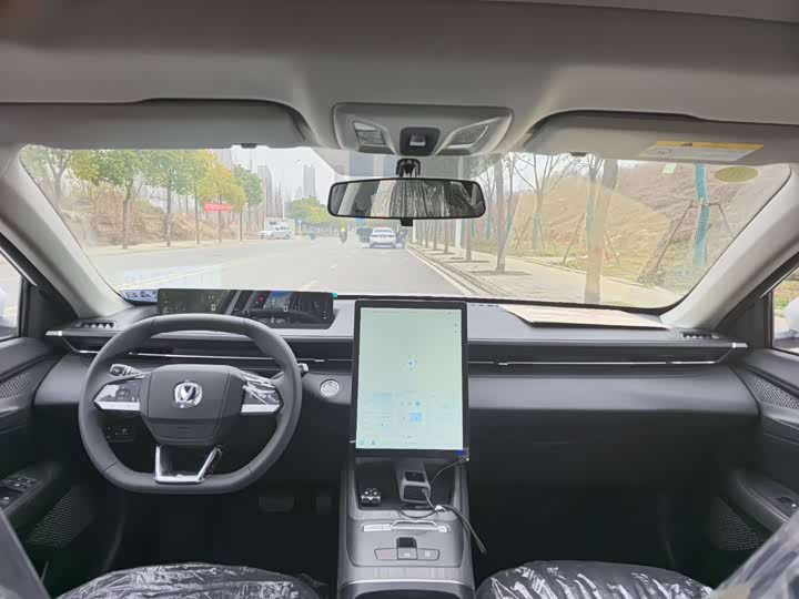 Фото 3 - Changan Eado EV
