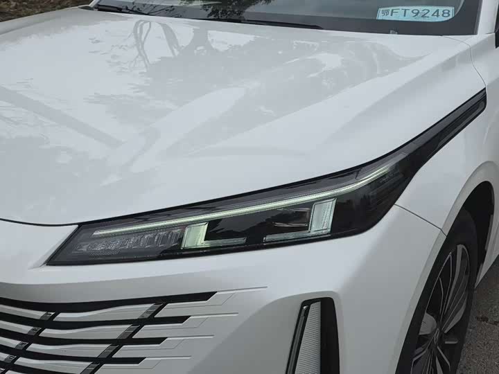 Фото 8 - Changan Eado EV