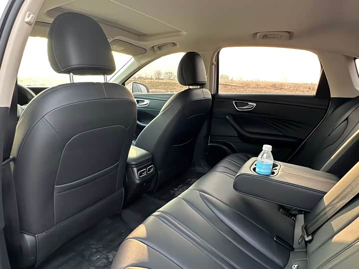 Фото 6 - Roewe D7