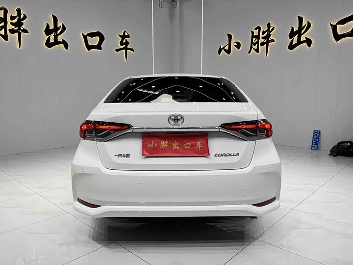 Фото 4 - Toyota Corolla