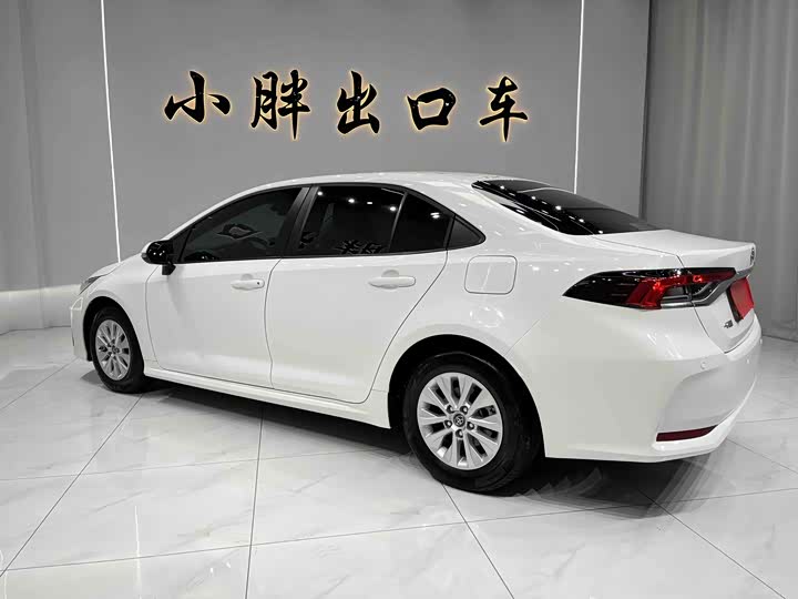 Фото 6 - Toyota Corolla