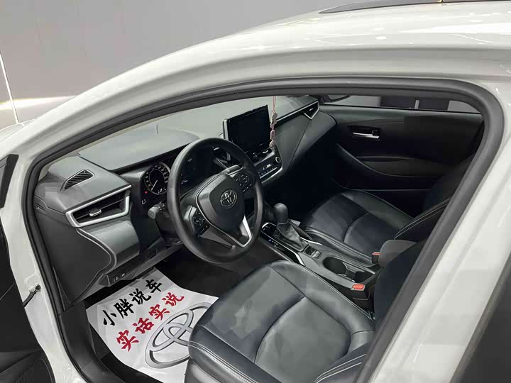 Фото 7 - Toyota Corolla