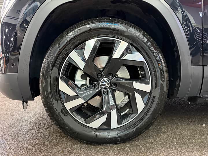 Photo 5 - Volkswagen Teramont Pro