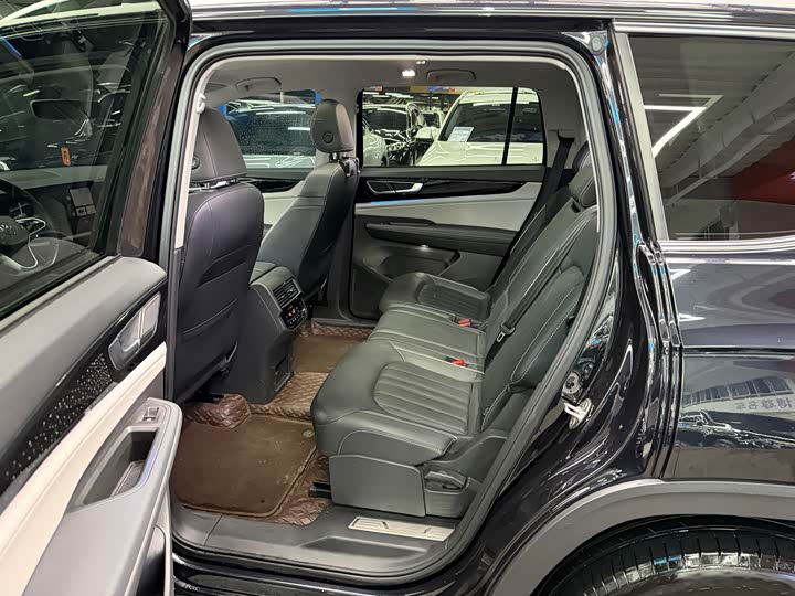 Photo 9 - Volkswagen Teramont Pro