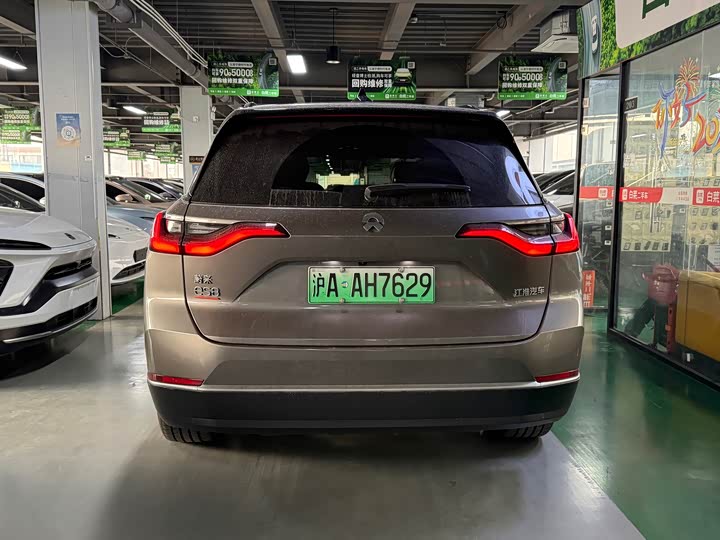 Фото 9 - Nio ES8