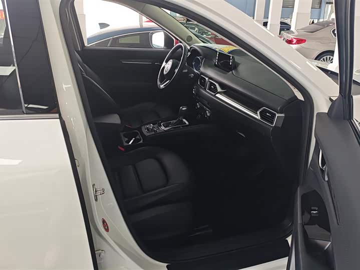 Фото 8 - Mazda CX-5