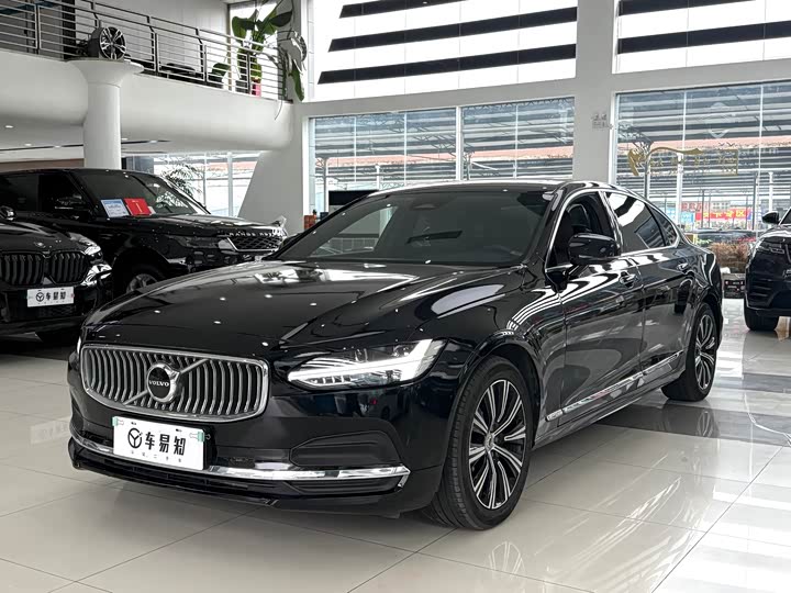 Фото 1 - Volvo S90