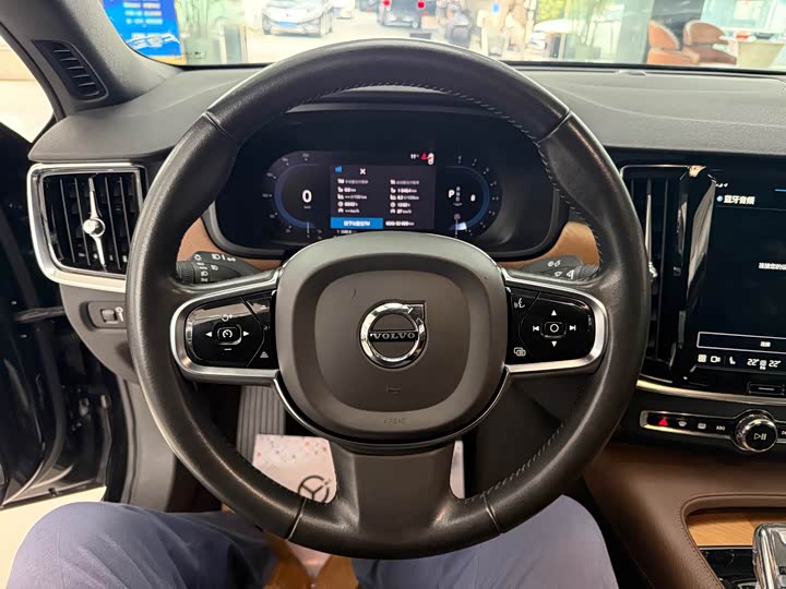 Фото 7 - Volvo S90