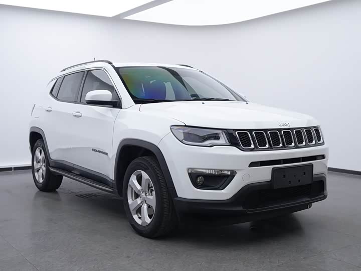 Фото 3 - Jeep Compass