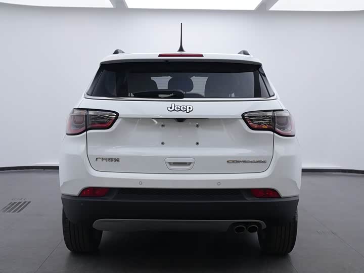 Фото 4 - Jeep Compass