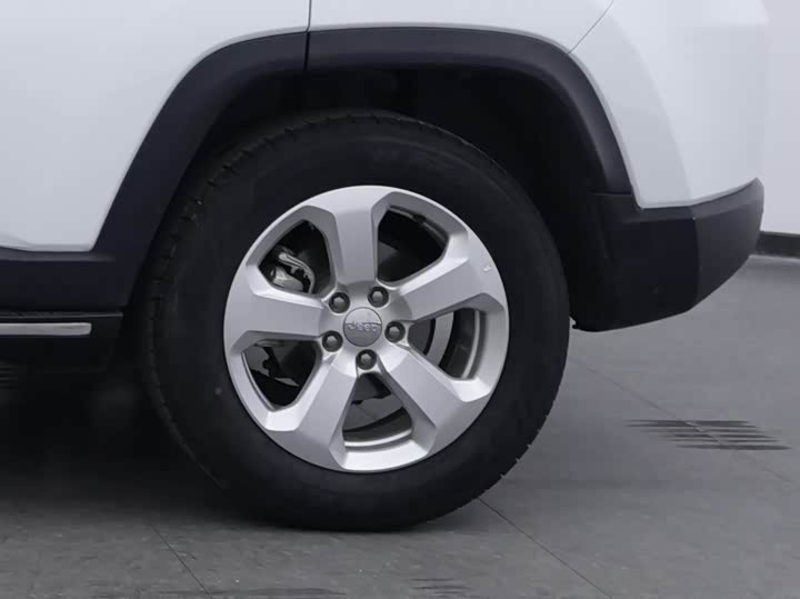 Фото 6 - Jeep Compass