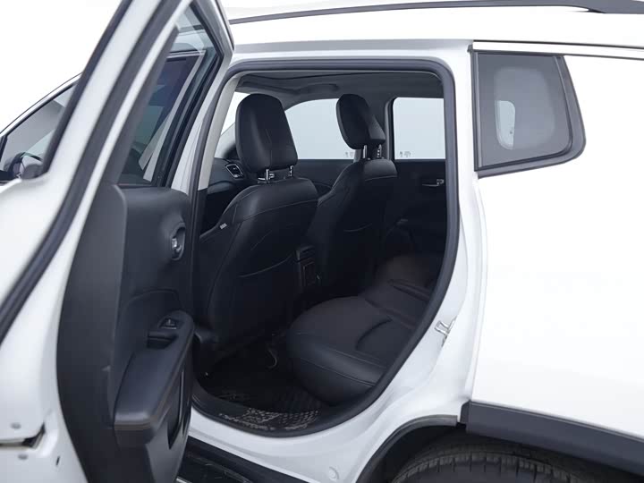 Фото 9 - Jeep Compass