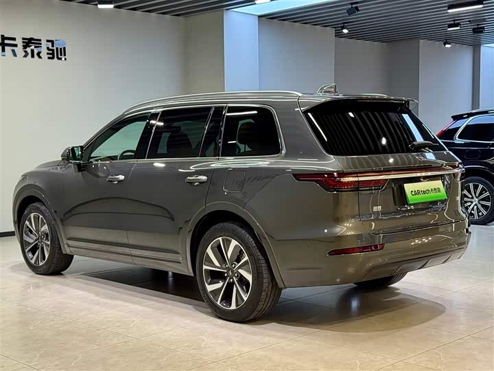 Фото 6 - LiXiang One