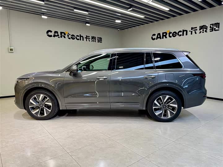 Фото 7 - LiXiang One