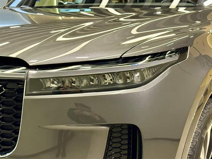 Фото 8 - LiXiang One