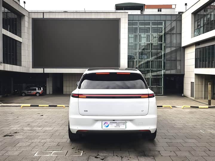 Фото 8 - LiXiang L7