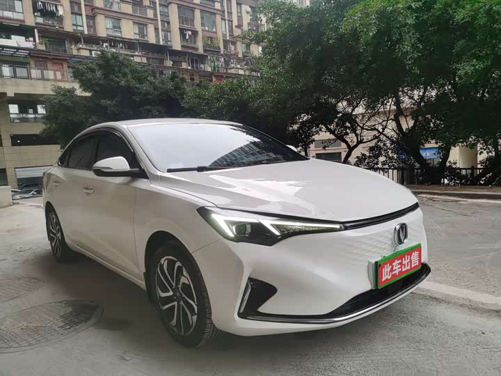 Фото 3 - Changan Eado EV