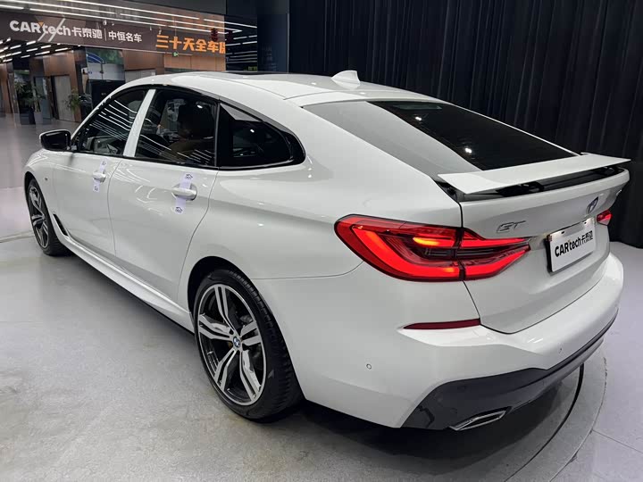 Фото 8 - BMW 6 Series GT